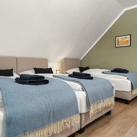 House Velmont - Sauna, Kamin, Garten, Grill, Garage, 20min Winterberg بيت للعطل هالنغبرغ