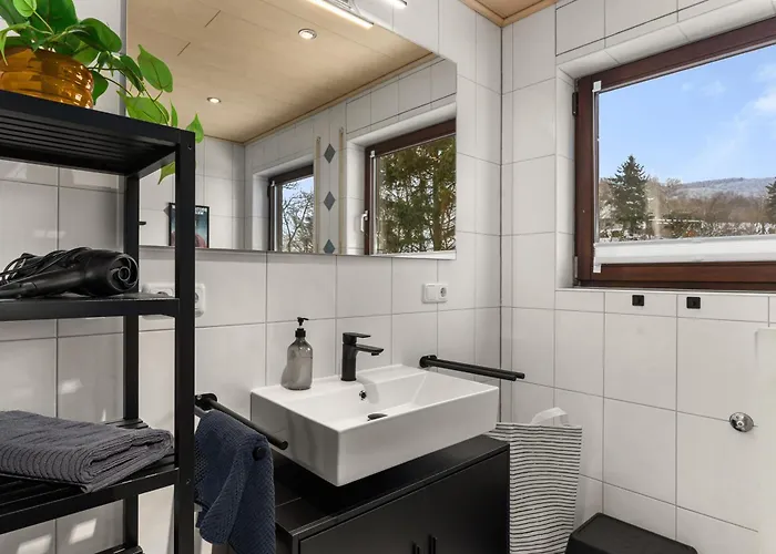 بيت للعطل House Velmont - Sauna, Kamin, Garten, Grill, Garage, 20min Winterberg *